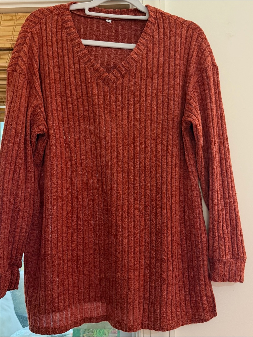 Women's V-Neck Ribbed Tunic Sweater in Rust